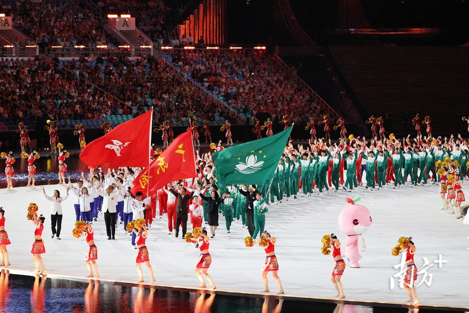 猛龙已经裁掉班巴 但大概率会用10天短合同将其签回