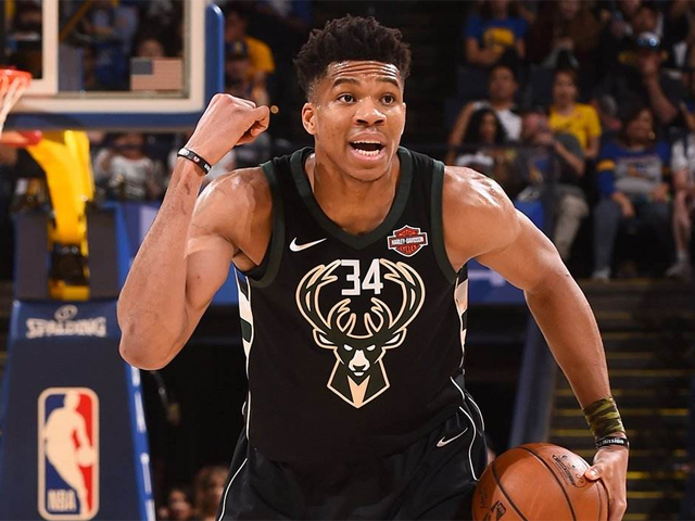 为曼联提供 为曼联提供